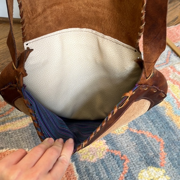 Handmade Guatemalan Leather Bag with Stone - Picture 6 of 7